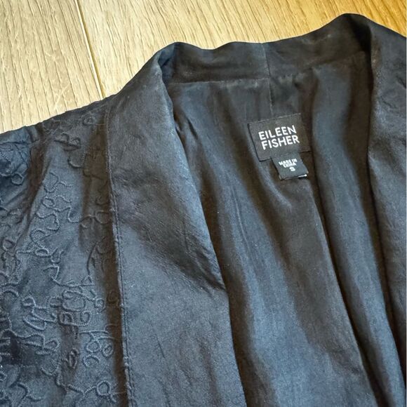 EILEEN FISHER BLACK 100% SILK JACKET SIZE SMALL PERFECT CONDITION - Picture 6 of 10